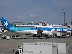 Airbus A340-300 à NRT.