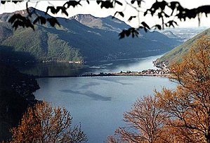 Monte San Giorgio intill Luganosjön