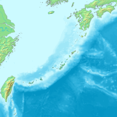 Mapa konturowa prefektury Okinawa, na dole po lewej znajduje się punkt z opisem „Taketomi”