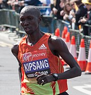 Kipsang na trase Londýnského maratonu 2012