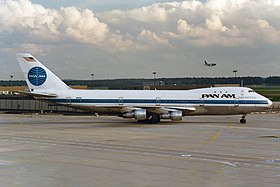N747PA, l'appareil impliqué dans l'accident, ici à l'aéroport de Francfort en janvier 1984.