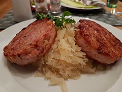 Saumagen auf Sauerkraut