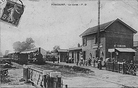Un train à l'arrêt en gare de Tincourt-Boucly vers 1910.