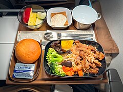 A Starlux short-haul economy class in-flight meal