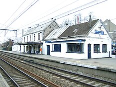 La gare en 2007 avant la fermeture du guichet.