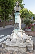 Le monument à Auger Galhard.