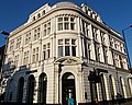 Edificiu del Bancu Barclays (Barclays Bank) en Sutton (Gran Londres).