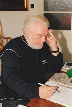 Szapudi András balatonfőkajári otthonában (1995)