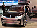 BMW i3 Concept mit geöffneten Türen und Heckklappe