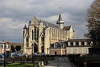 De kapittelkerk van Onze-Lieve-Vrouw en Sint-Laurentius