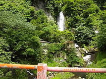 地獄温泉、金龍(山)の滝