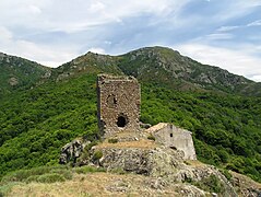 Le château de Montlaur et la chapelle Saint Médard.