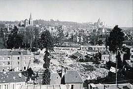 Vue panoramique de la ville en ruines.