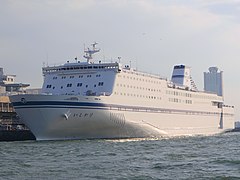 Ferry de la compagnie Taiheiyō Ferry dans le port d'Osaka.