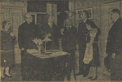 Představení hry Pan Učitel v Divadle Akropolis Žižkov. 8. prosince 1930