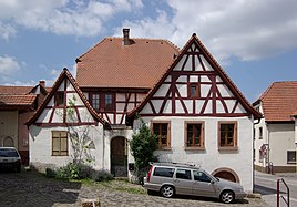 Häuser aus dem 17. Jahrhundert innerhalb des historischen Ortskerns