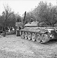 Abschleppen eines Crusader (Panzer) in Tunesien 1943