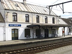 Bâtiment de la gare fermé aux voyageurs