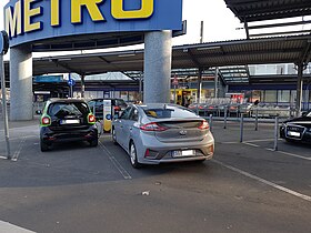 Ladestation bei Metro in Düsseldorf