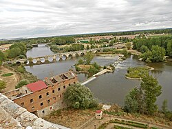 Puente de 17 arcos - panoramio.jpg