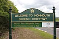Monmouth (Gal·les) és el primer poble wiki del món, amb desenes de codis QR pel carrer enllaçant a articles de Viquipèdia