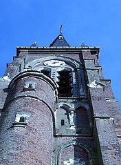 Le clocher de l'église Saint-Quentin.