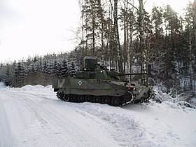 Un CV 90, en la configuración de Vehículo Anti-Aéreo (CV90AAV/Lvkv 90).