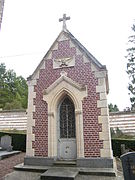 Chapelle dans le cimetière.