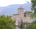 Façade et entrée du Castello Brancaleoni.