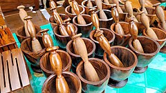 Wooden_mortar_and_pestle_from_the_Philippines