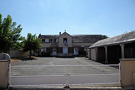 The town hall in Mévoisins