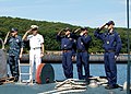 Italienische U-Boot-Fahrer (links US Navy)