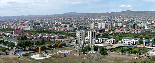 Ko Ulaanbaatar te tāone nui rawa o te whenua o Mongōria. 1,372,000 ōna kirirarau i te tau 2013.