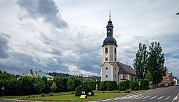 Velký Šenov, centrum av byn med kyrkan St. Bartolomaios