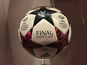 Ballon de la finale de la Ligue des champions féminine de l'UEFA 2016-2017.