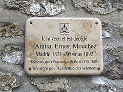 Plaque commémorative sur l'ancienne maison d'Ernest Mouchez à Wissous.