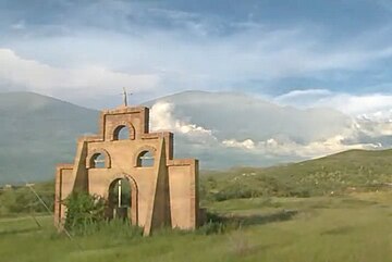 Fachada conmemorativa de la Misión de Dolores, Cucurpe Sonora