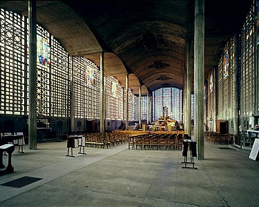 Interior de l'esglésis de Notre-Dame du Raincy (1922–23)