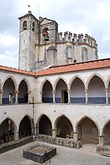 Claustro da Lavagem; Charola