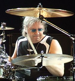 Ian Paice Arrow-festivaaleilla Deep Purplen rumpalina