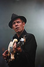 30/01: Paul Simonon, músic anglès, antic baixista de The Clash.