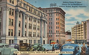 Postal de los años 1940 con el Edificio Cubillos