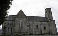 Flanc nord de l'église de la Sainte-Trinité.