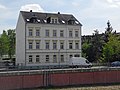 Mietshaus in halboffener Bebauung