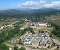 Mont-Louis mit der Zitadelle im Bildzentrum, rechts