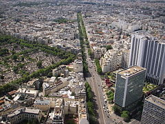 L'hôtel vu depuis la Tour Montparnasse (sur la droite).