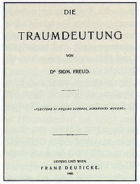 Couverture de l'édition allemande originale de L'Interprétation du rêve de Freud, lettres noires sur fond clair.