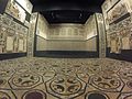 Sols et murs couverts d’opus sectile, tessons découpés et jointifs de marbre, d'une maison romaine antique d'Ostie, Italie, IVe siècle.