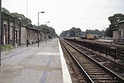 Hausbahnsteig und Gleis 1 mit einfahrender S-Bahn aus Strausberg Nord, 1992