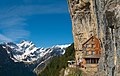 29. Az Alpstein sziklájába épült Berggasthof Aescher a Wildkirchli-barlangokhoz vezető úton (Appenzell Innerrhoden kanton, Svájc) (javítás)/(csere)